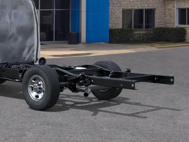 2025 Chevrolet Express Cutaway 3500 Base