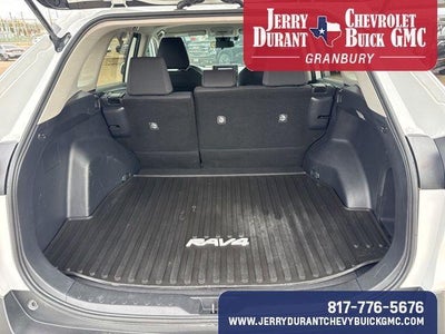 2020 Toyota RAV4 Hybrid LE